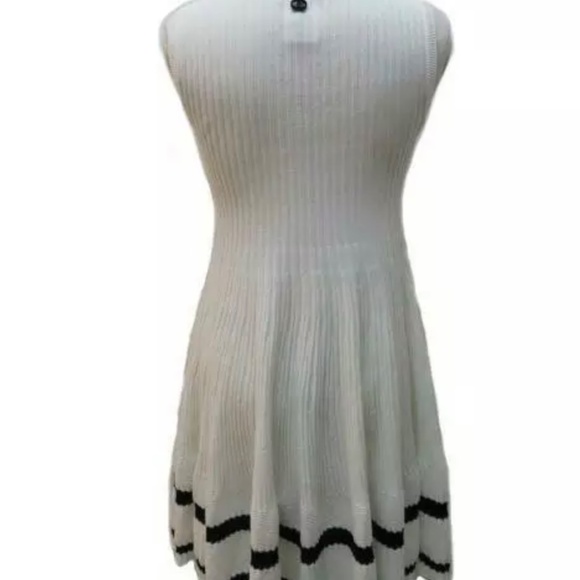 TIMELESS CLASSIC CHANEL LOGO FLARE RIBBED KNIT MINI DRESS 38 - Picture 6 of 8